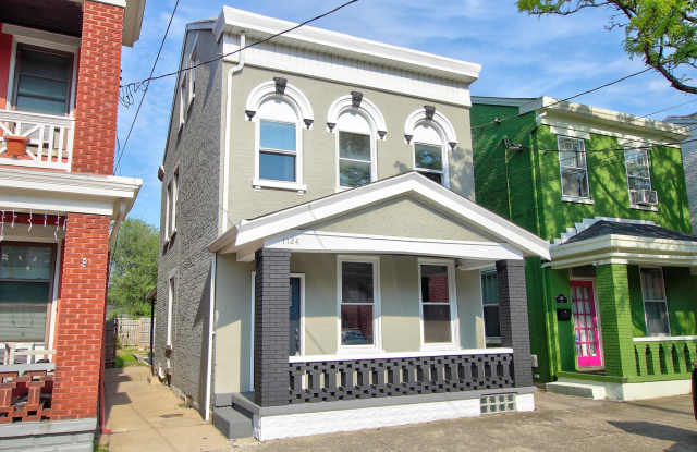 1124 Lee Street