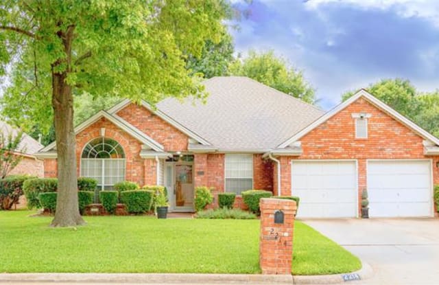 2214 S Branch Drive - 2214 South Branch Drive, Arlington, TX 76001