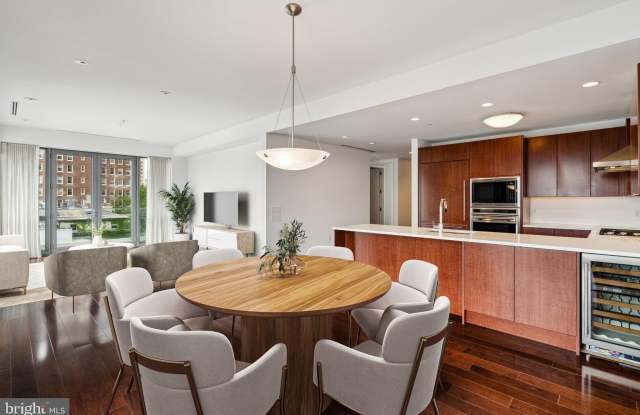 1706 RITTENHOUSE SQUARE