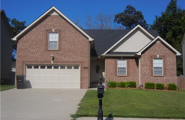 2924 Brewster Drive - 2924 Brewster Dr, Clarksville, TN 37042