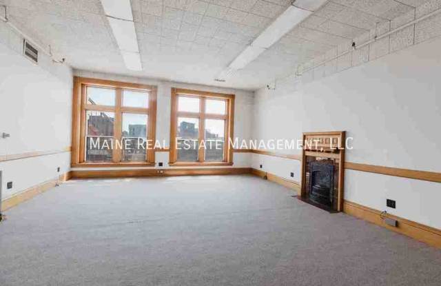 15 Columbia St Suite