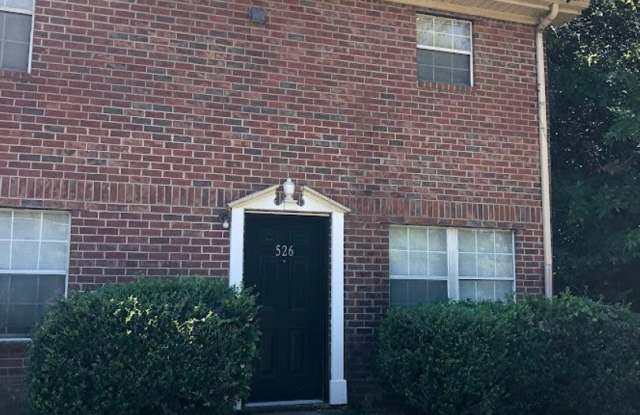 2Bed/1Bath Townhome Available October 15th! - 526 East University Drive, Auburn, AL 36830