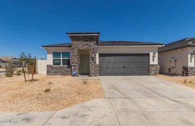 2515 S 242nd Lane