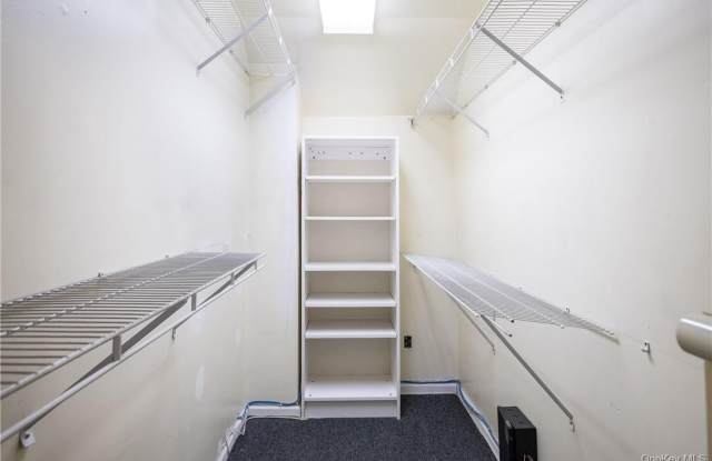 89 Ridgewood Avenue unit: 2