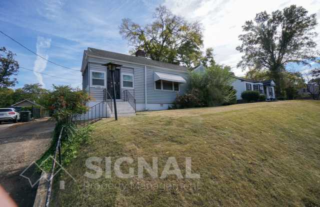 1025 5th St W