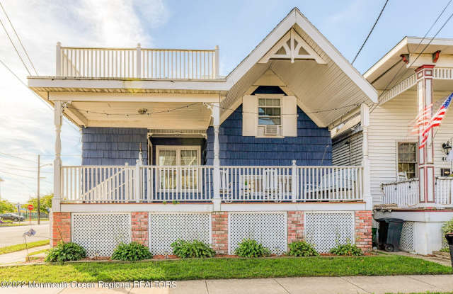 42 Abbott Avenue