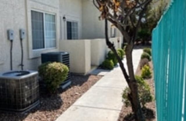 4357 Woodwell St - 4357 Woodwell St, Spring Valley, NV 89147