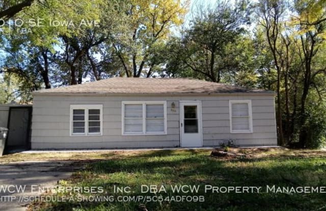 3010 SE Iowa Ave - 3010 Southeast Iowa Avenue, Topeka, KS 66605