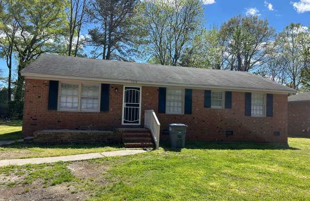 3 bedroom, two bath home for rent - 1029 Drew Street, Rocky Mount, NC 27801