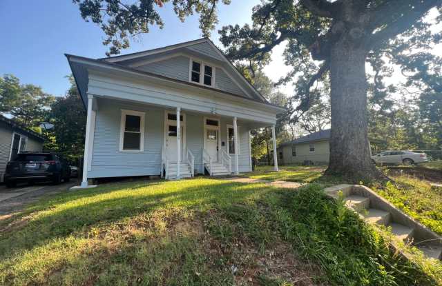 Section 8/Housing Voucher Accepted. First full month FREE RENT!!!