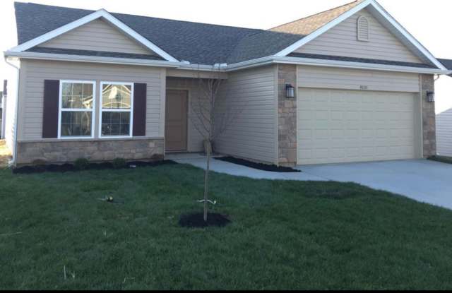 FENCED BACKYARD - 3 Bedroom 2 Bath house plus den/office