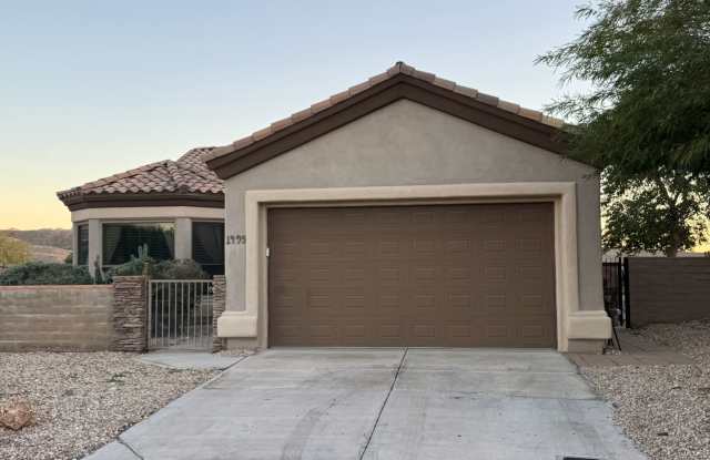 Furnished 3BR Laughlin Ranch Pool Home with Entertainer's Patio in gated Golf Community includes Utilities