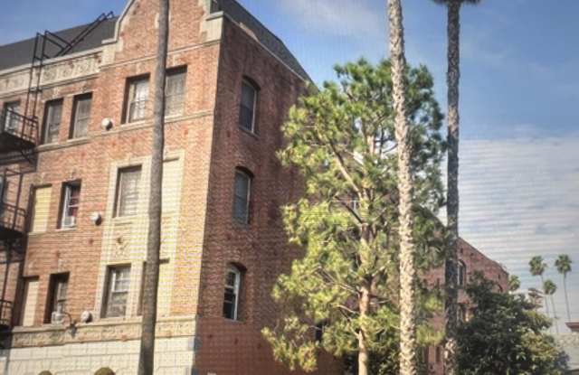 Photo of 448 S New Hampshire Ave