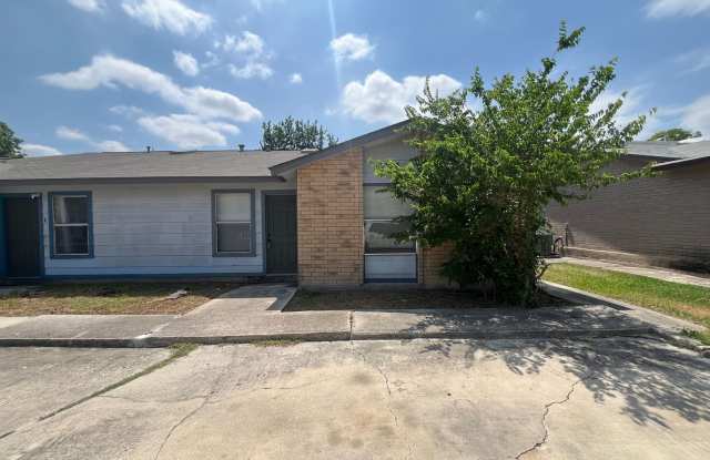 Photo of 5525 Lochmoor #1, San Antonio, TX. 78244