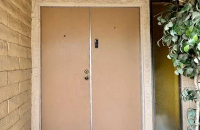 68563 Paseo Real