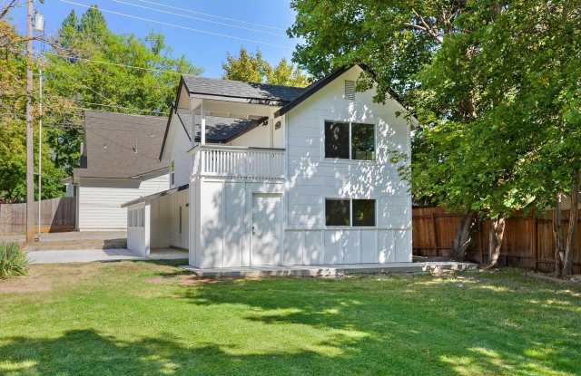 208 N. 10TH STREET