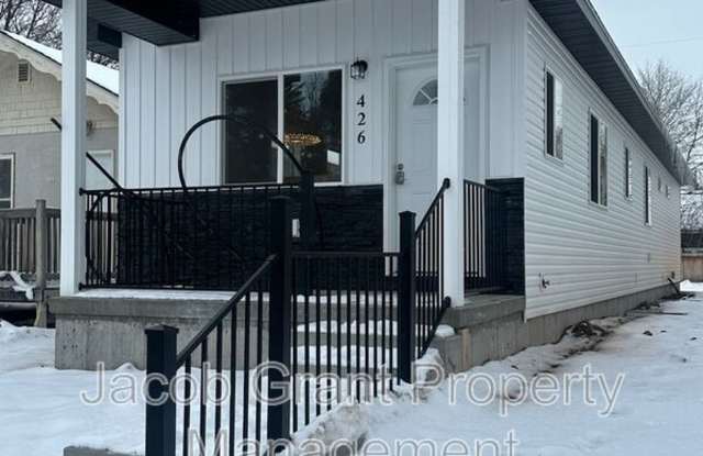 426 3rd Street