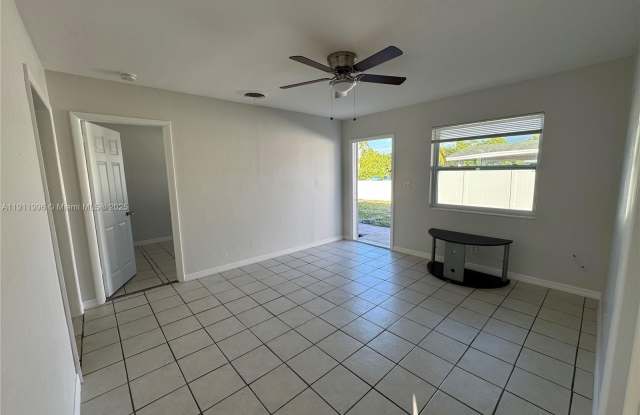 Photo of 710 NE 25th St