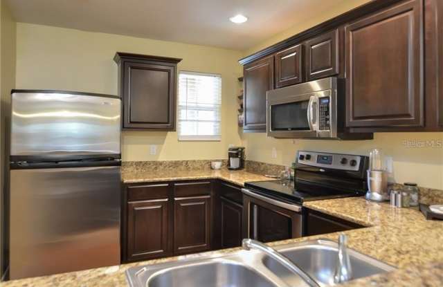 8932 WHITE SAGE LOOP