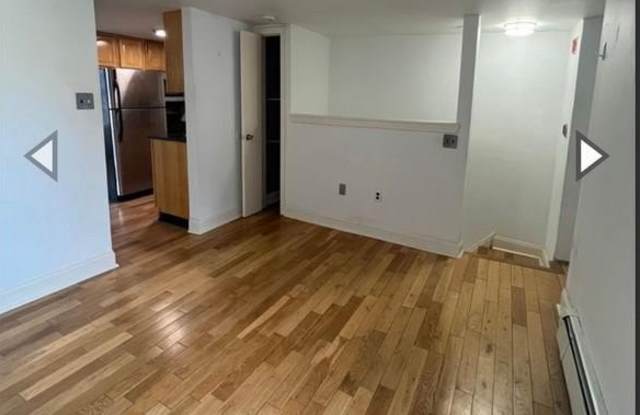 Photo of 2122 CHRISTIAN Street unit: C