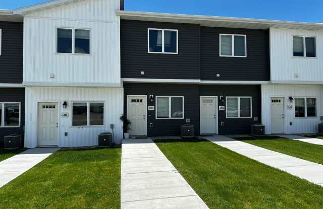 Charming Townhome in North Bismarck – Move-In Ready!
