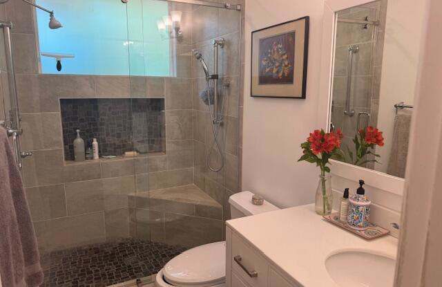 3002 Manhattan Avenue