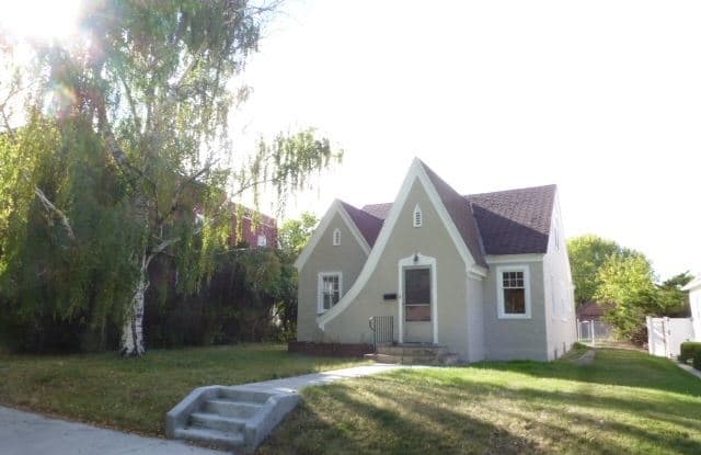 822 RODNEY - 822 N Rodney St, Helena, MT 59601