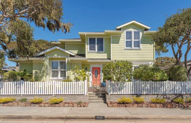 3858 Oasis by the Sea