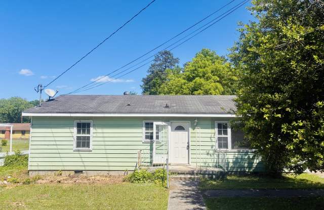 806 Miller Avenue