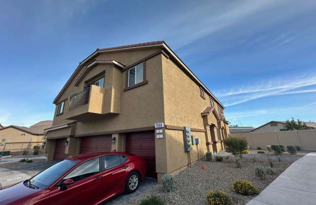 Photo of Beautiful NEW BUILT 2 Bedroom 2 Bath Townhouse!!! Property Won't Last Long!!!