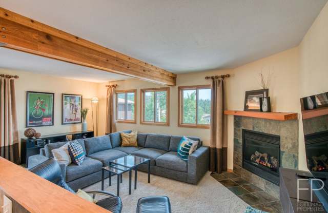 Photo of High End Condo in Wildernest. Includes almost all Utilities! Won't last!! Furnished!