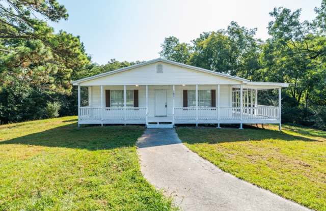 Photo of AVAILABLE NOW! Home for rent in Leeds AL! Close to shopping and food!