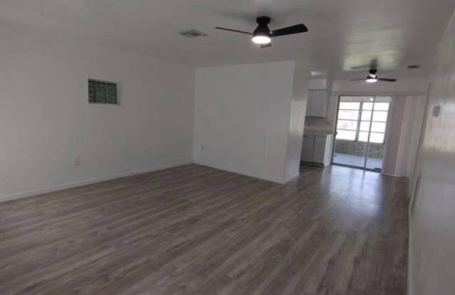 Photo of 6531 Sherman St