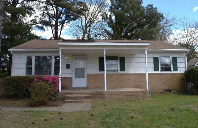 Charming House w/fenced yard - 403 Concord Road, Portsmouth, VA 23701