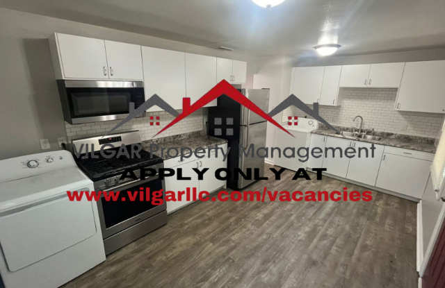 Traditional family home ! 3 bedrooms, 1 bathroom home in Hammond, IN