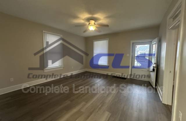 Photo of 1106 South 11th 1/2 Street