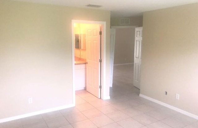 4763 22nd ST SW, unit 2 - 4763 22nd St SW, Lehigh Acres, FL 33973