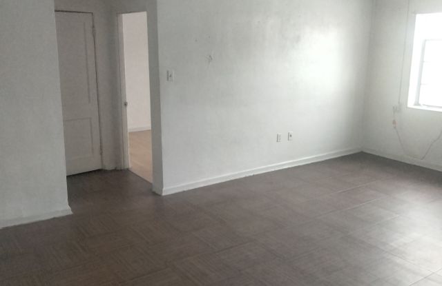 115 N 8th St