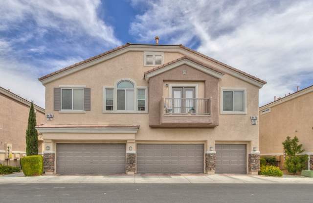 *$500 OFF FIRST MONTHS RENT* SPACIOUS 3 BEDROOM, 2.5 BATHROOM, 2 CAR GARAGE TOWNHOME LOCATED IN ARLINGTON RANCH OFF OF BLUE DIAMOND!!! - 9470 Thunder Sky Street, Enterprise, NV 89178