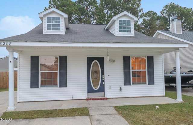 Photo of 13208 Warren Drive