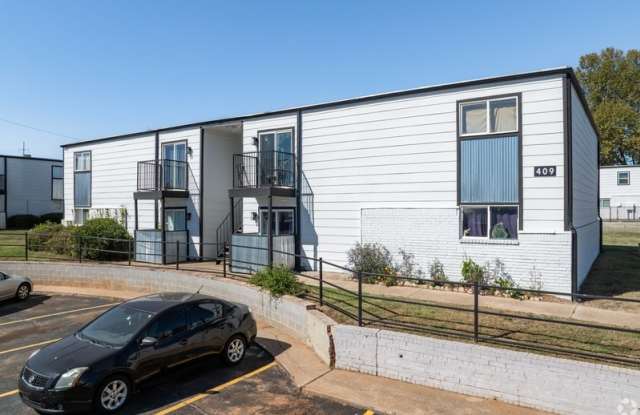 401 Tinker Diagonal Apt 7