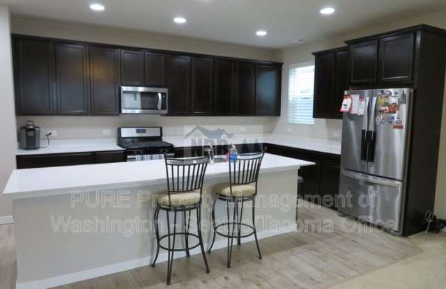 1940 Cantergrove Dr. SE