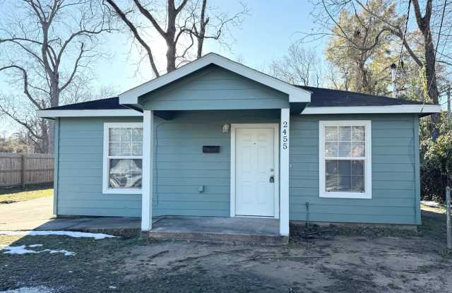 2455 Delaware St, Beaumont, TX 77703