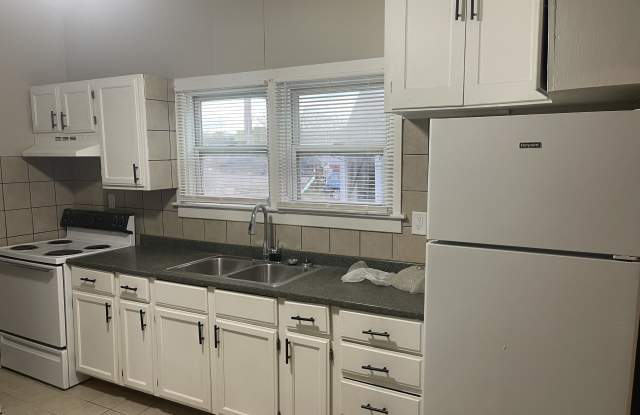 836 North Larch Street - 2