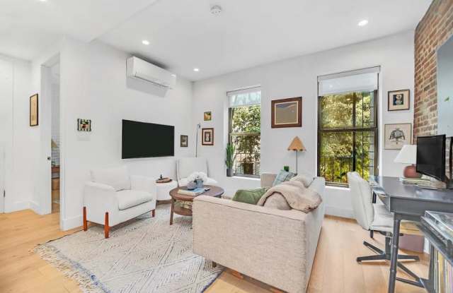 Photo of 333 Warren Street