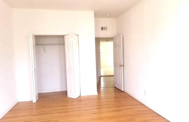 805 BROOKS Lane unit: 2