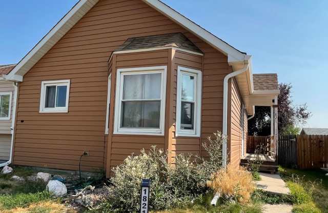 SUN VALLEY 2 BEDROOM, 2 BATHROOM TOWNHOUSE