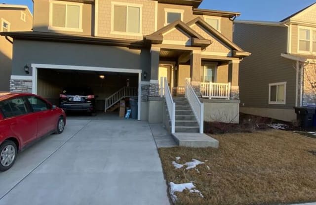 164 N Valcrest Dr - 164 North Valcrest Drive, Saratoga Springs, UT 84005