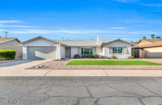 Photo of 1734 E LAGUNA Drive