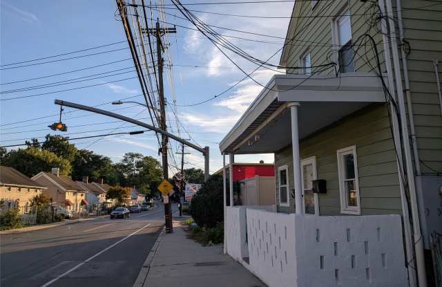 Photo of 90-92 Railroad Avenue W